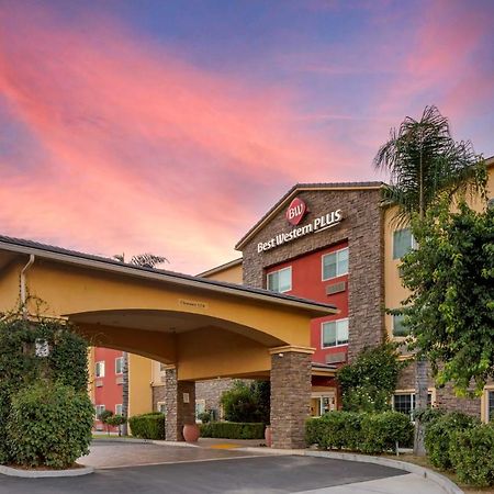 Best Western Plus Wasco Inn & Suites Екстериор снимка