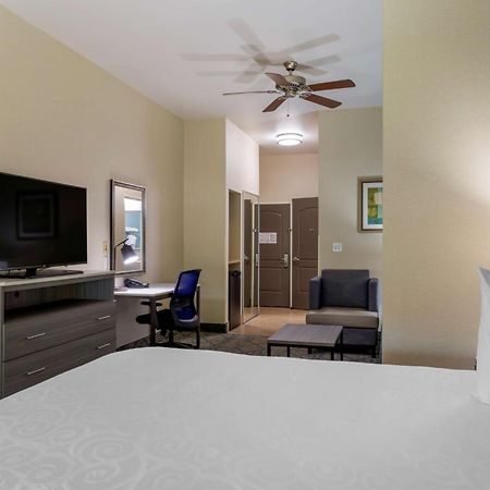 Best Western Plus Wasco Inn & Suites Екстериор снимка