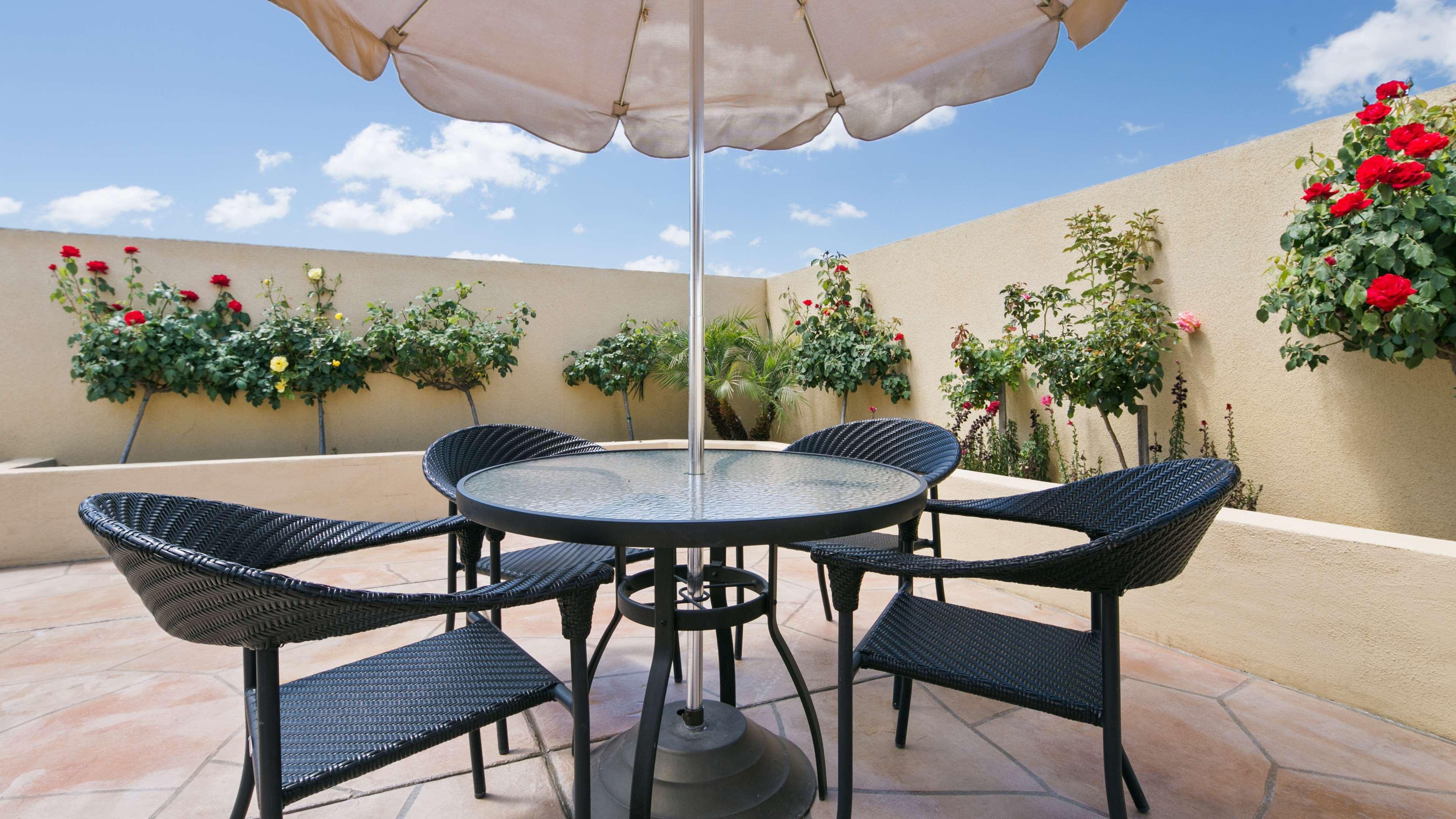 Best Western Plus Wasco Inn & Suites Екстериор снимка