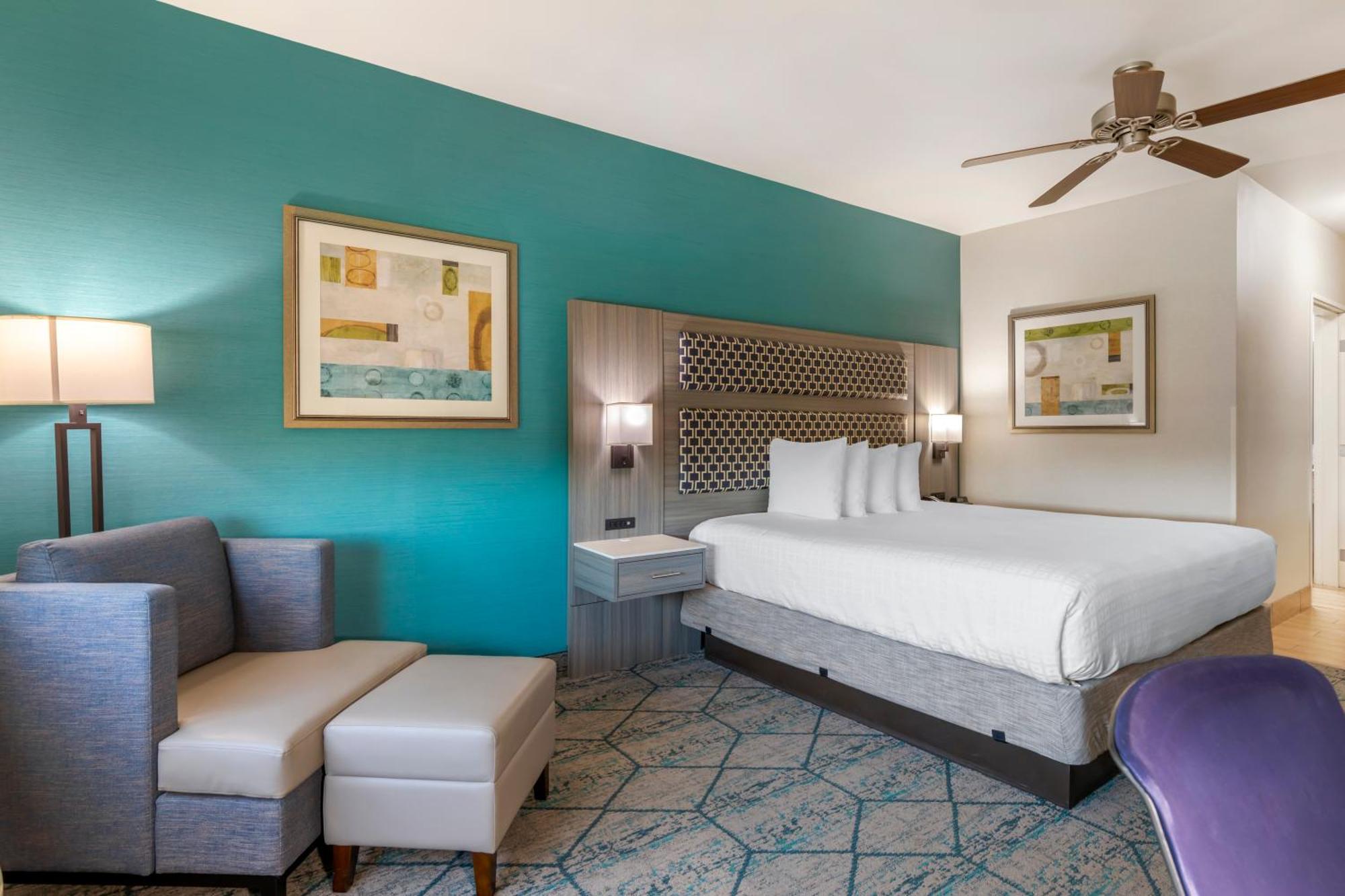 Best Western Plus Wasco Inn & Suites Екстериор снимка
